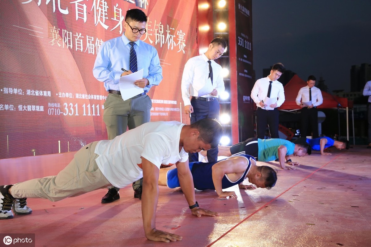 为什么很多人连1个引体向上也做不了？3个超实用训练干货拯救你
