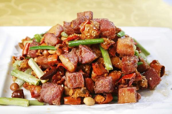 驴肉的功效与作用（具有很高的营养价值）