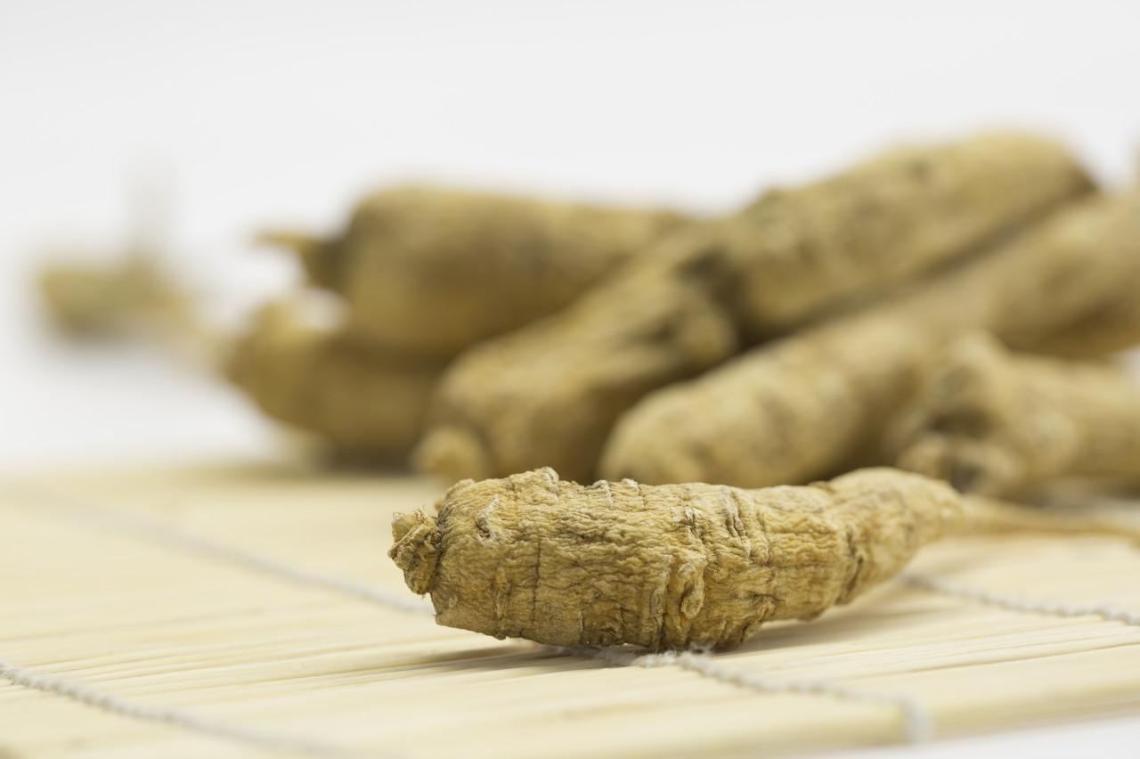 西洋参泡水喝的功效，西洋参的使用禁忌