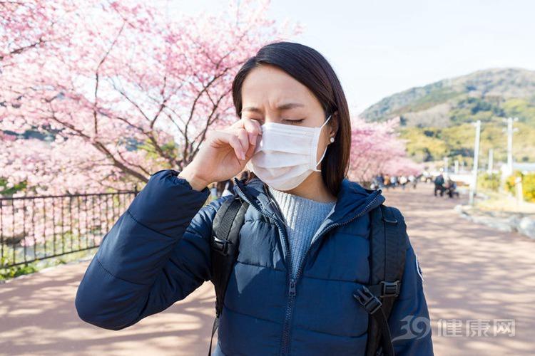 脸上过敏发红怎么办，如何预防颜面再发性皮炎？