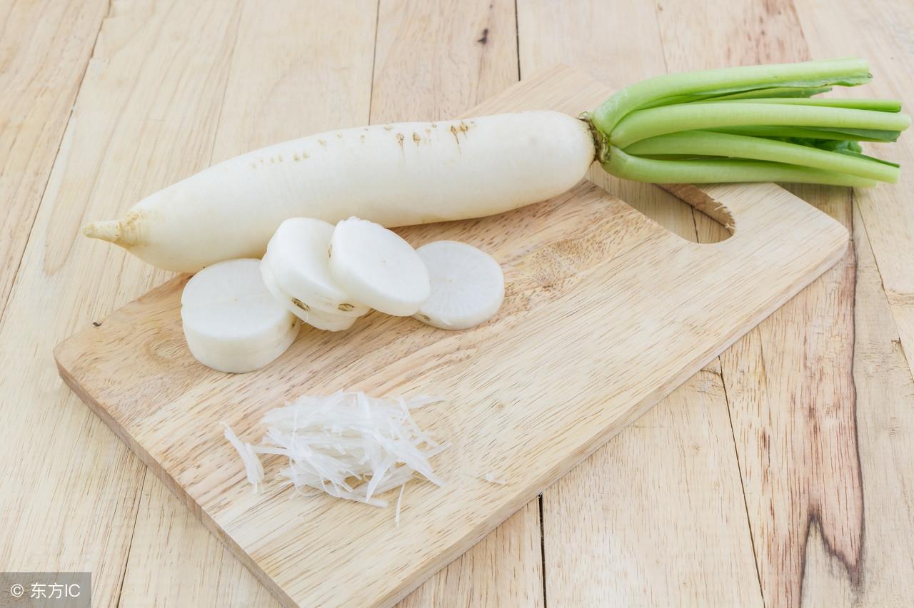肚子疼吃什么好，这三种食物可缓解肚子疼