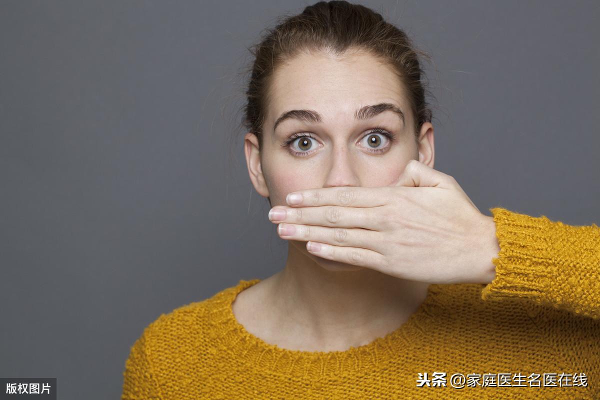 老是口臭怎么办，是什么导致人们口臭？