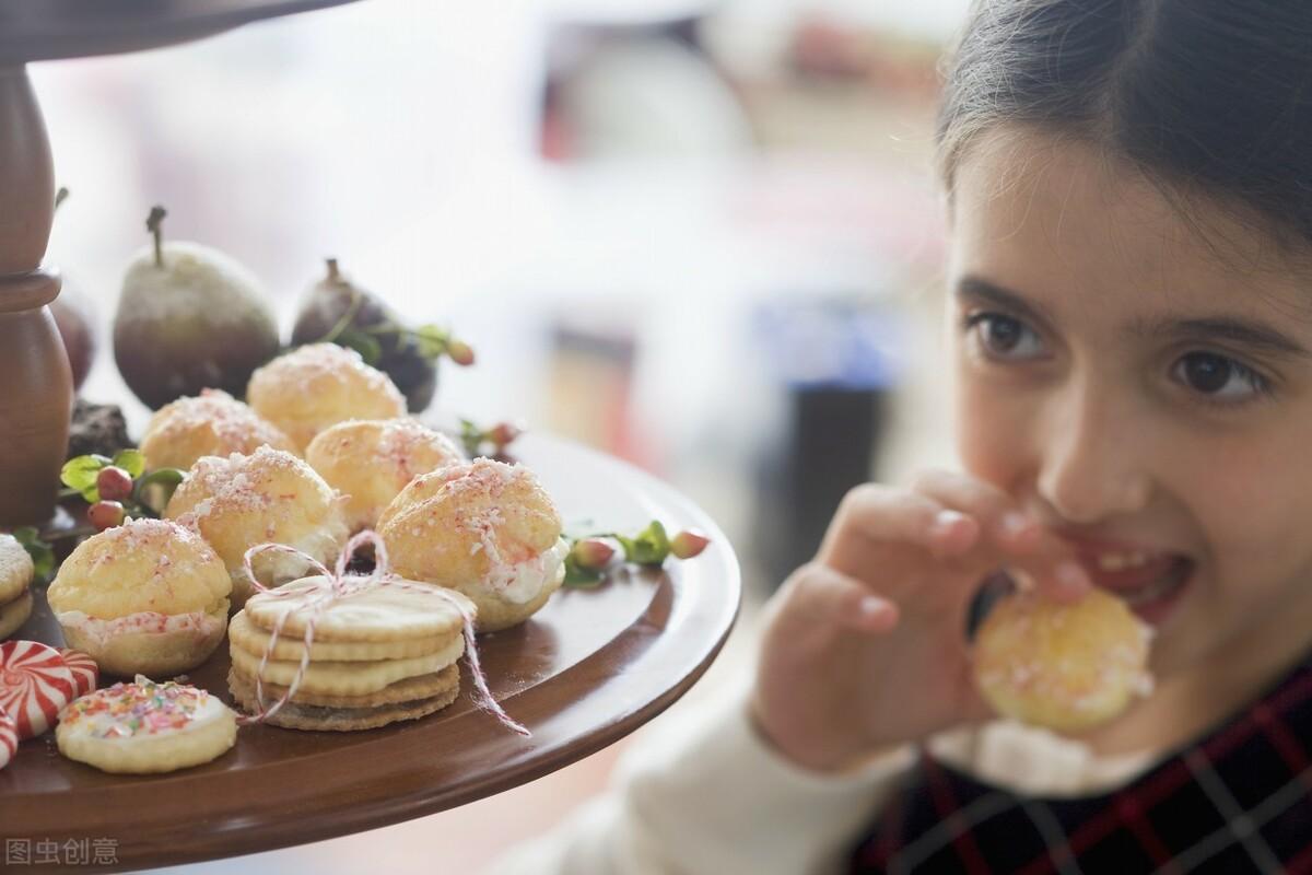 小孩不爱吃饭怎么办，学会这5招，让孩子胃口大开