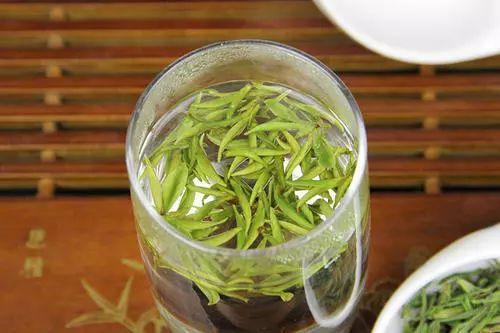 夏天喝什么茶比较好，这5种茶都可以喝