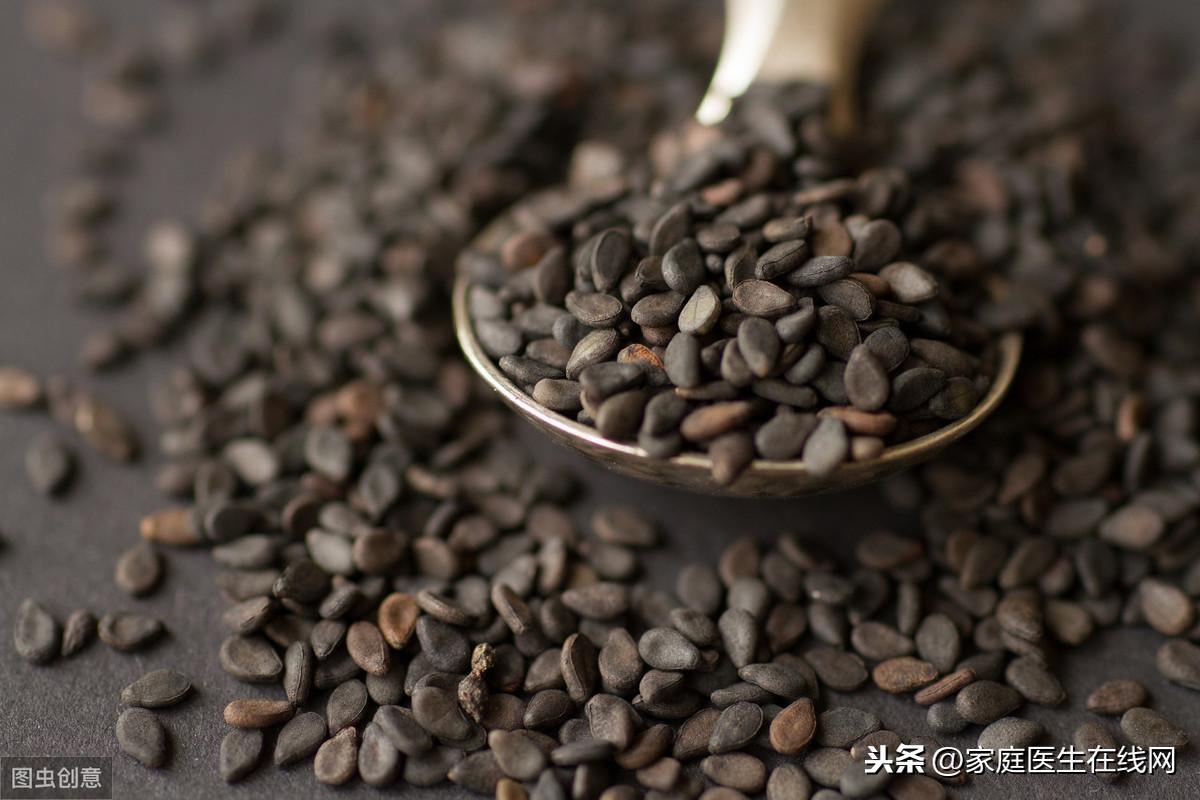 男人肾亏的治疗方法，要多吃这4种食物补肾