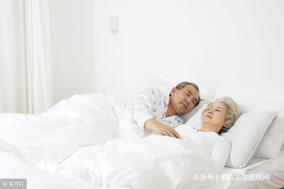 怎样治疗老年人失眠，7个办法一睡到天明