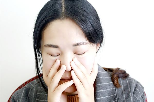 严重贫血的症状，身体出现5个症状，提示重度贫血