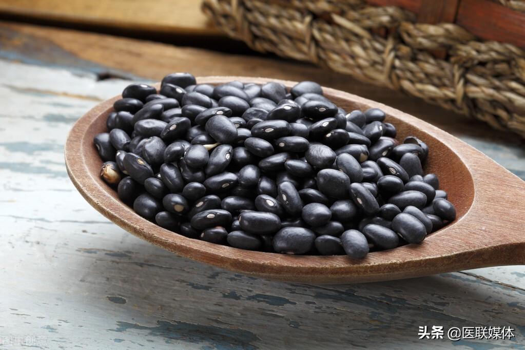 肾虚吃什么，这5类食物，补出好肾