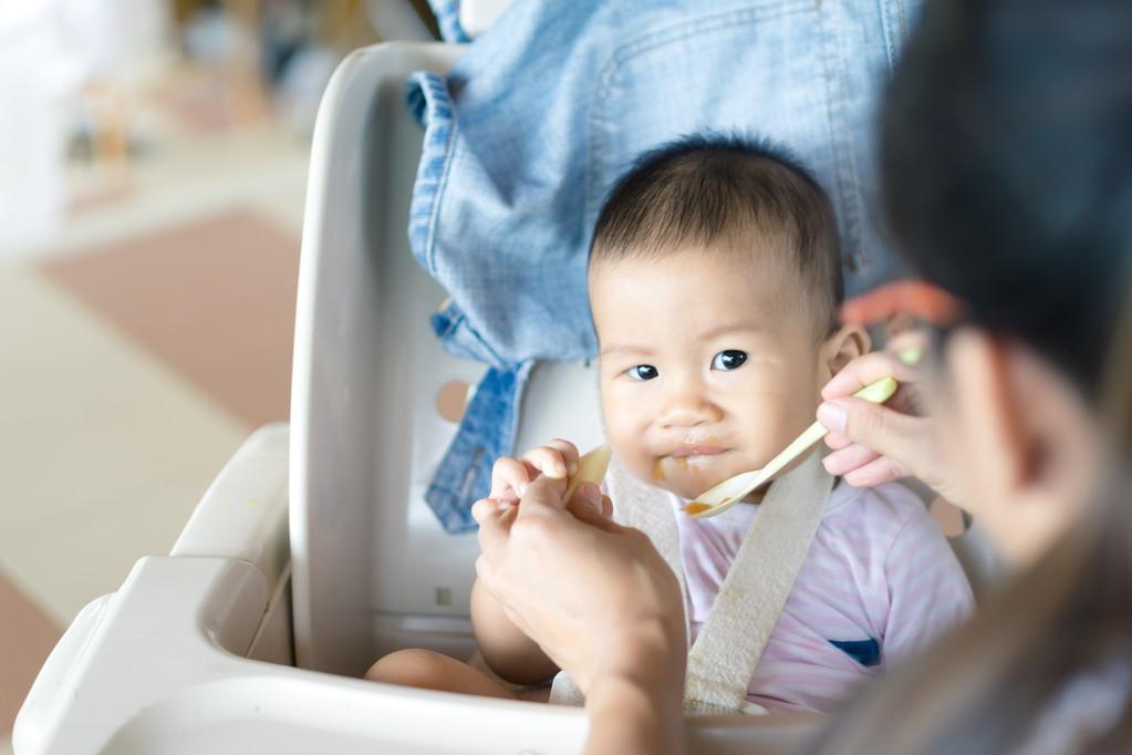 婴儿便秘怎么办，4个方法可帮宝宝解决便秘